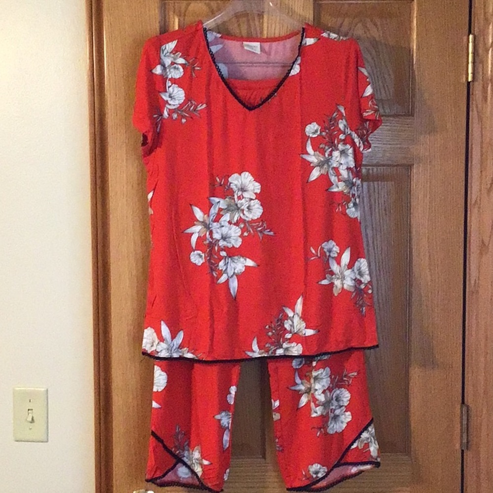 Soma CoolNights Pajama Set in Size Small Red with Black Trim